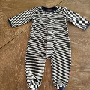 Magnetic Me Footie- 6-9 months